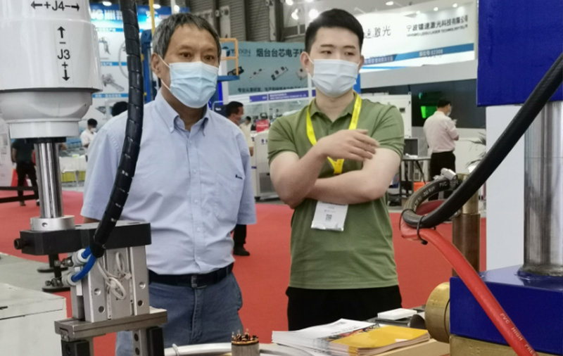 丝瓜APP幸福宝入口,埃森丝瓜视频色板下载与切割展